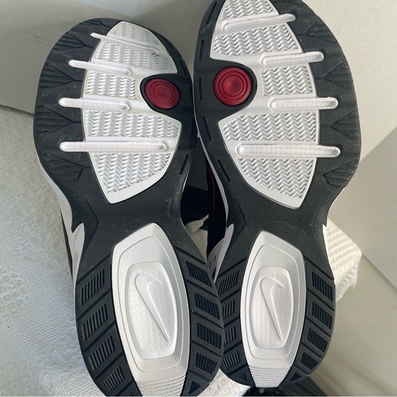 Nike Black & White Air Monarch ~ Size 11
Athletic ~ Training Shoes - Picture 13 of 14